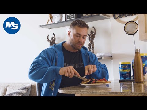 What Pro Bodybuilders Eat for Breakfast | Chris Bumstead&#039;s Favorite Meal 1