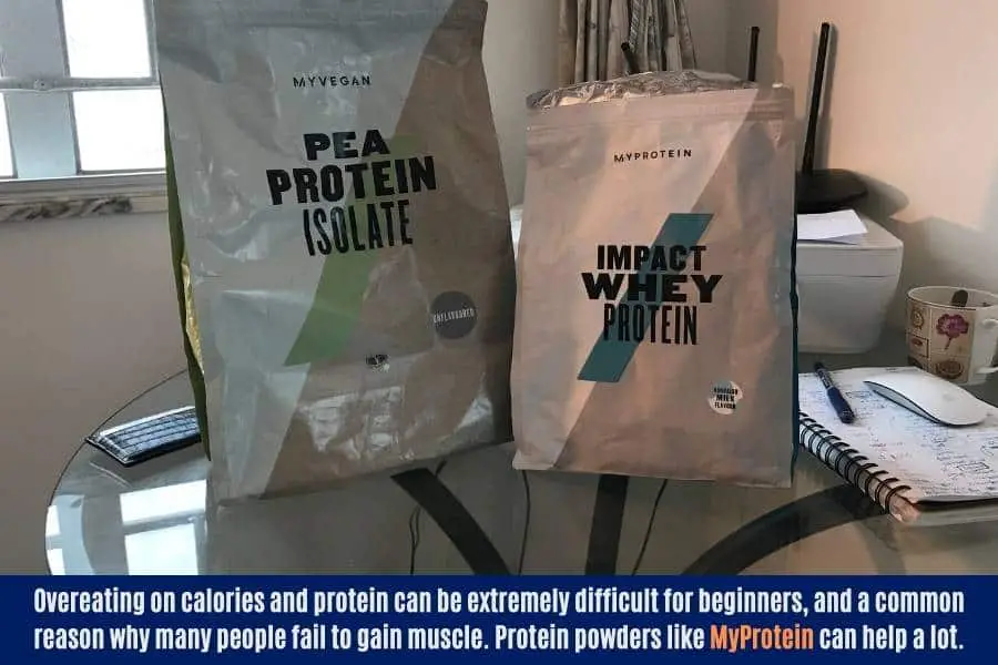 Protein powders can help skinny beginners to realistically build 10lbs (5kg) of muscle.