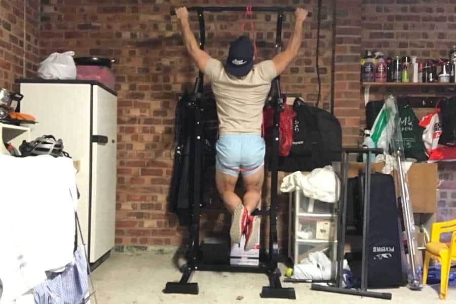 How skinny guys can do assisted pull-ups, chin-ups, and dips using resistance bands without a machine.