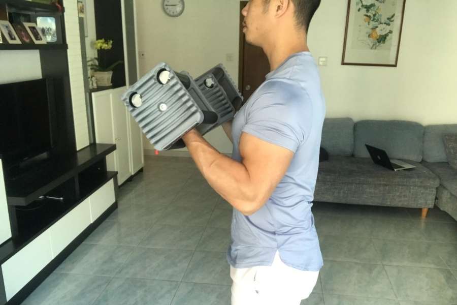 I am a male who uses the Powerblock Elite dumbbells for bicep curls.