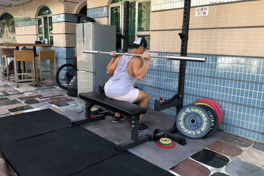 How to barbell box squat.